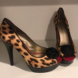 Guess cheetah print high heels size 9